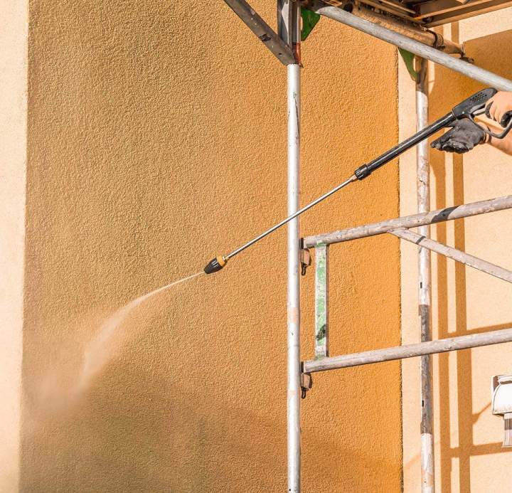 Façades éclatantes, protection optimale et durable.